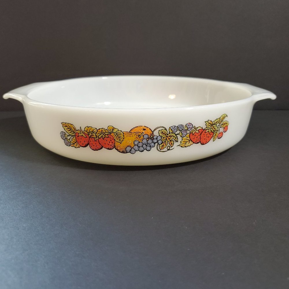 Anchor Hocking Fire King 429 Casserole Fruit